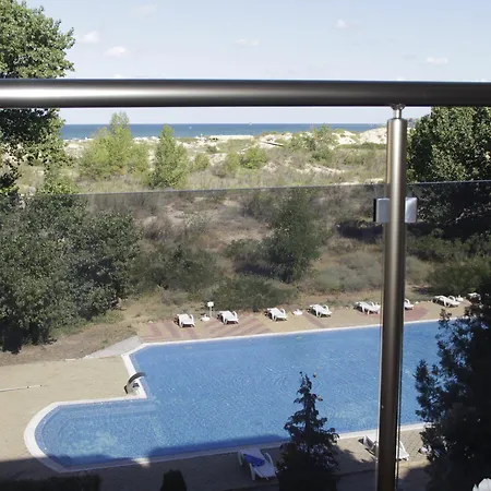 Amfibia Complex 3* Napospart