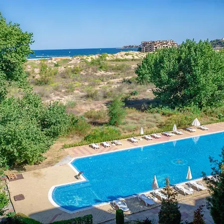 Amfibia Complex 3*