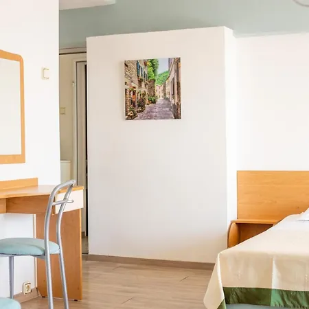 Amfibia Complex 3*