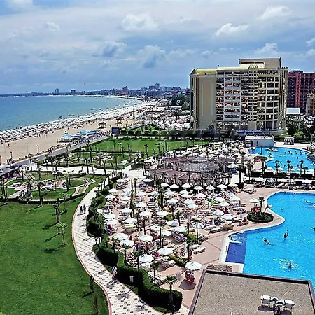 Amfibia Complex ساني بيتش