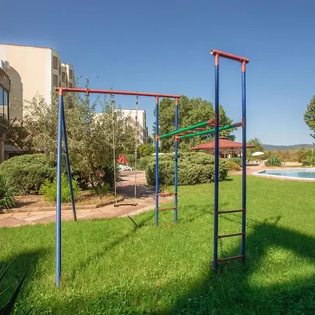 Amfibia Complex 3*