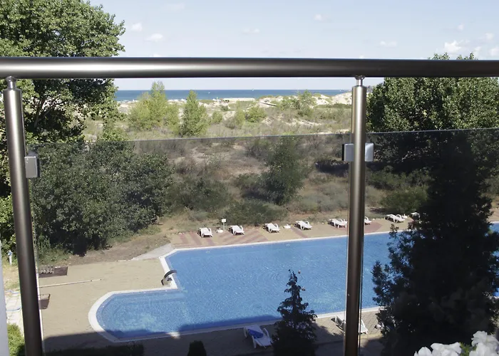 Amfibia Complex 3* Napospart