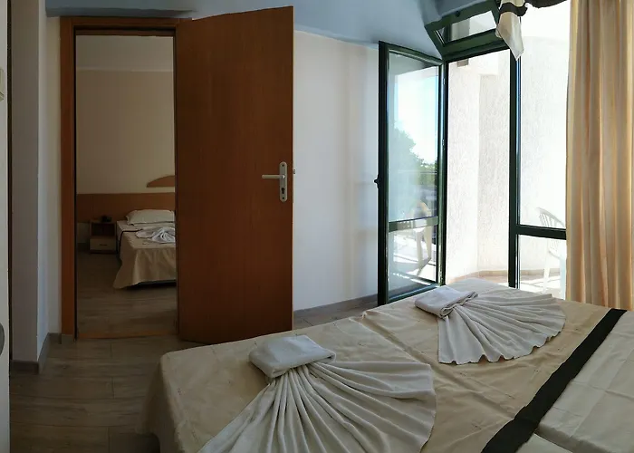 Отель Amfibia Complex Солнечный берег