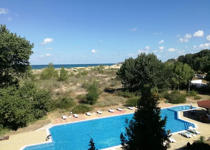 Amfibia Complex 3* Napospart