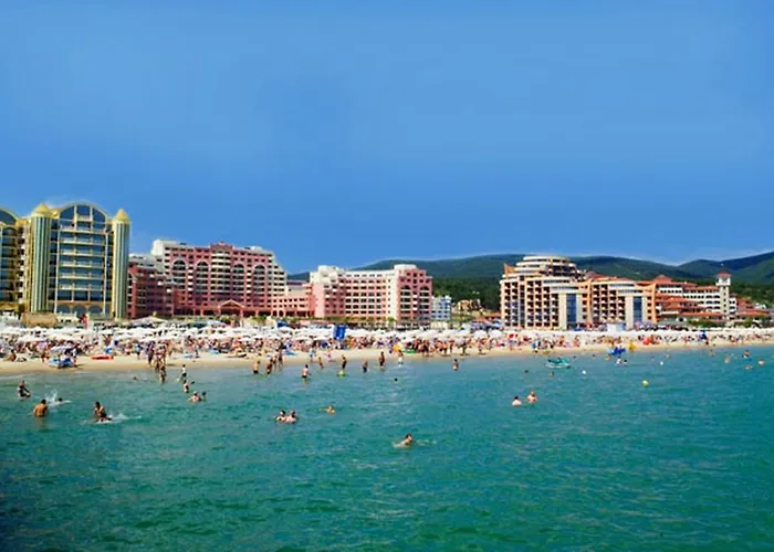 Amfibia Complex 3* Napospart