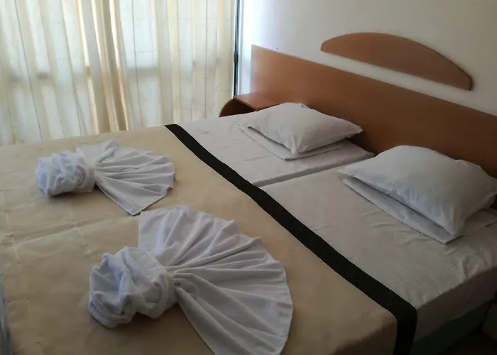 Amfibia Complex 3* ساني بيتش